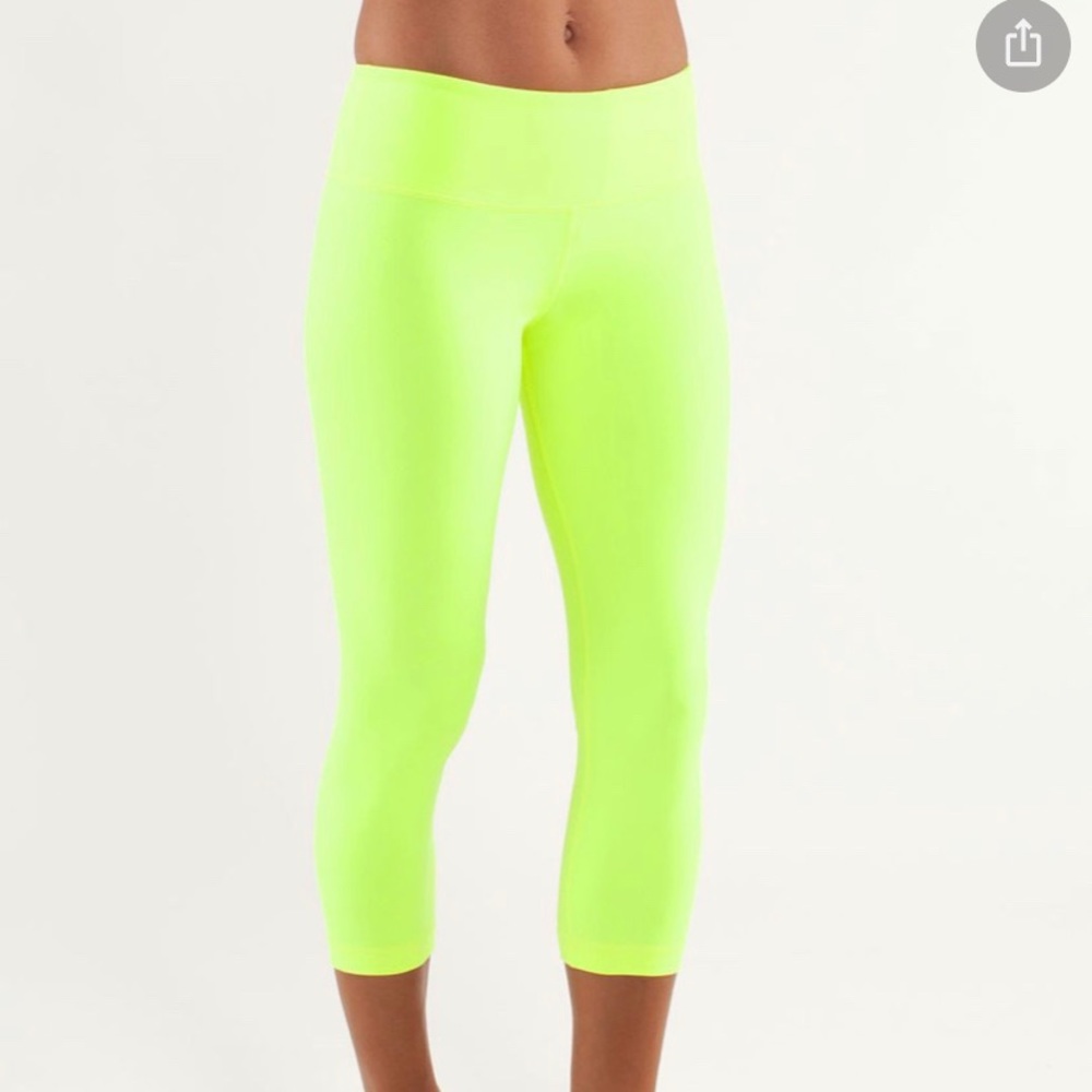 Lululemon Wunder Under Crop leggings size 6